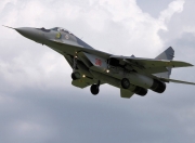 开云体育在线-黑色篮球，当拉文戴上掘金手环击溃马刺的那个夜晚