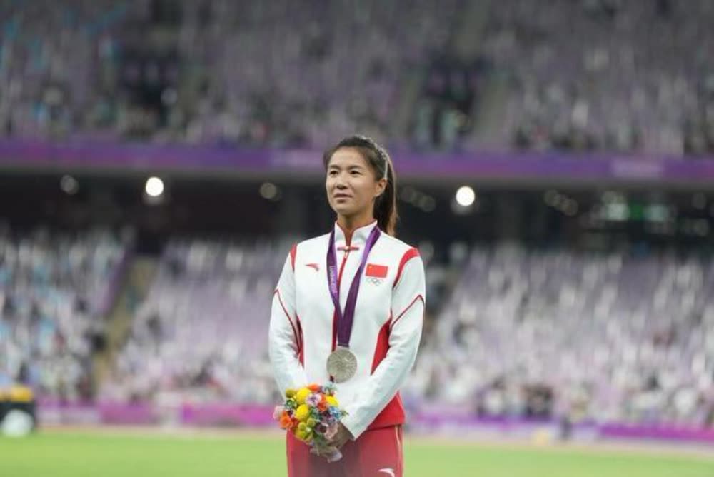 新西兰田径选手努力取得奖牌