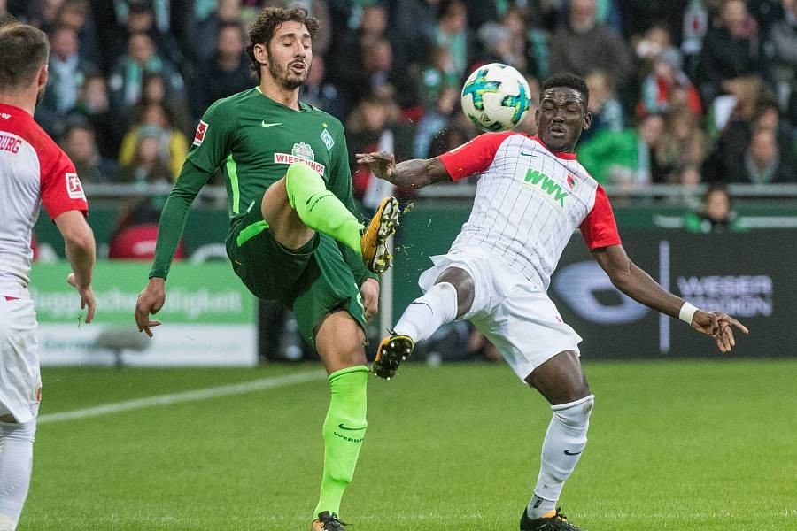 沙尔克青年队获得胜利，成为未来之星