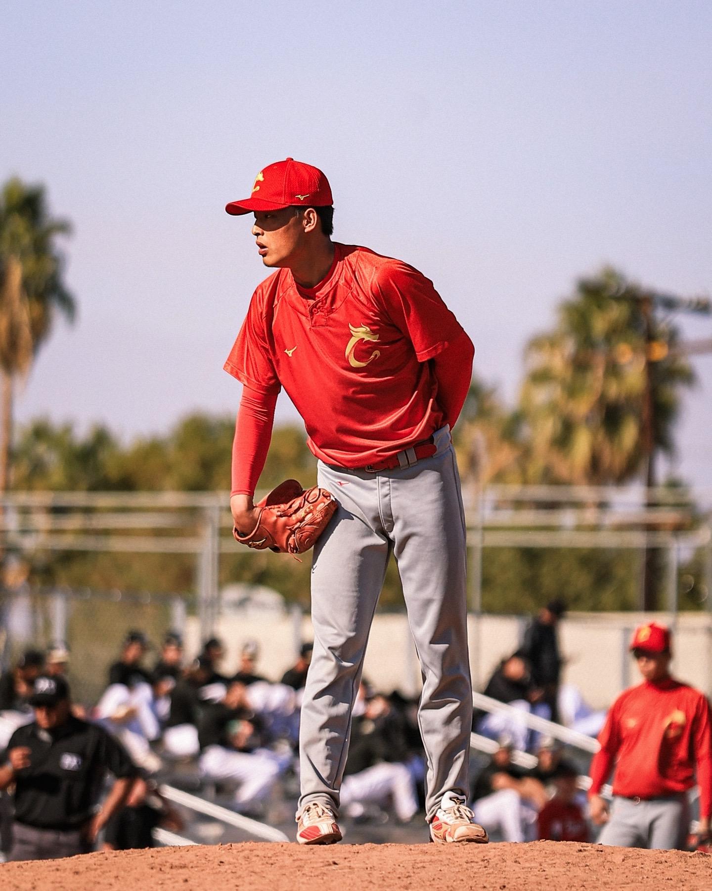 包含棒球热度飙升，网友热议不断的词条