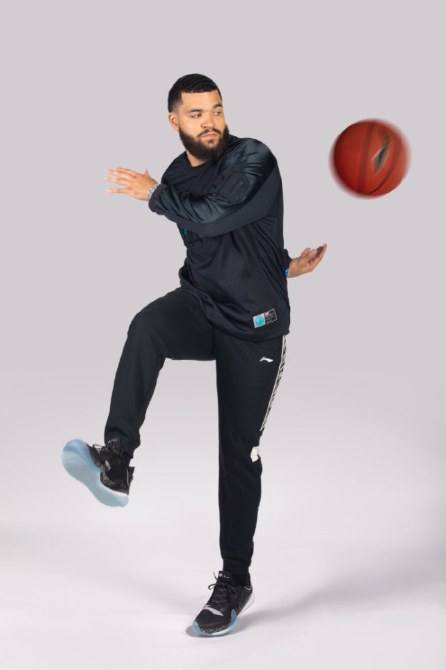 天津队绝杀山西队,范弗利特点燃赛场 天津队绝杀山西队,范弗利特点燃赛场