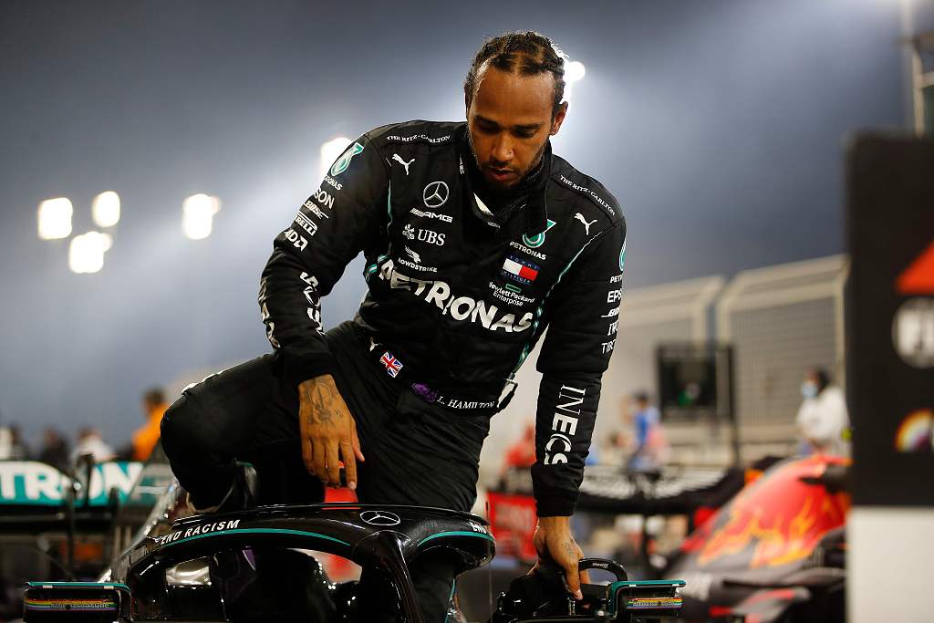 索伯车队鏖战梅赛德斯，汉密尔顿点燃赛场