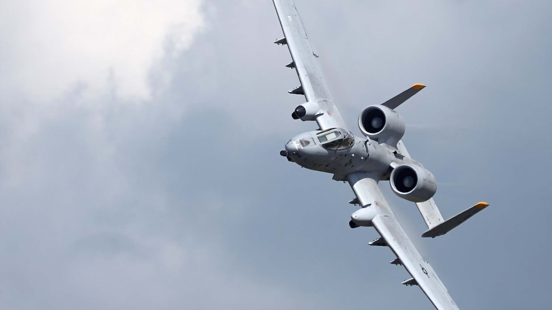 唯一性双面镜,体育焦点战与政治封锁的平行世界