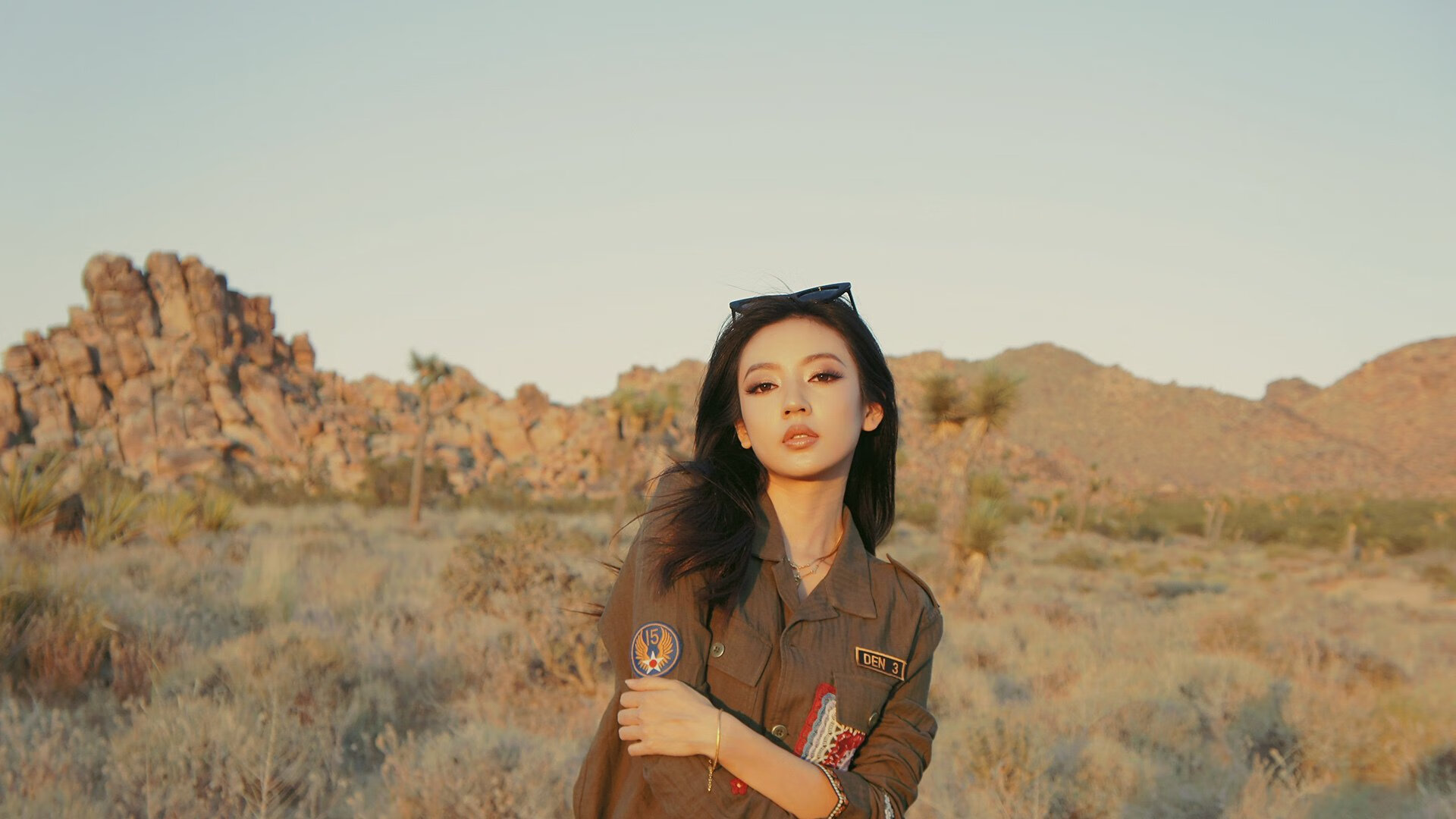 您这个关键词组合非常有趣—它跨越了NBA和CBA，形成了一个独特的错位时空。让我们基于这个设定，创作一篇充满想象力的文章